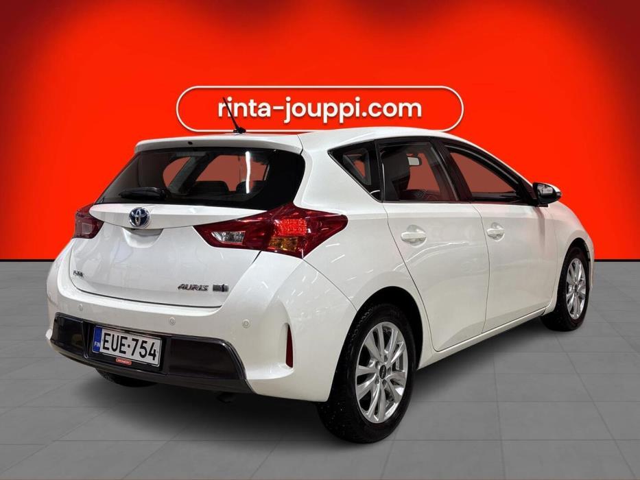 TOYOTA Auris 2014