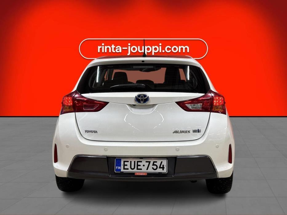 TOYOTA Auris 2014