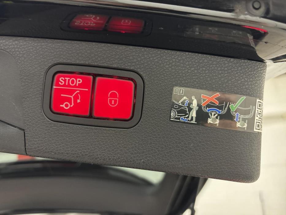 MERCEDES-BENZ E 2023