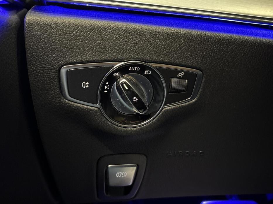 MERCEDES-BENZ E 2023