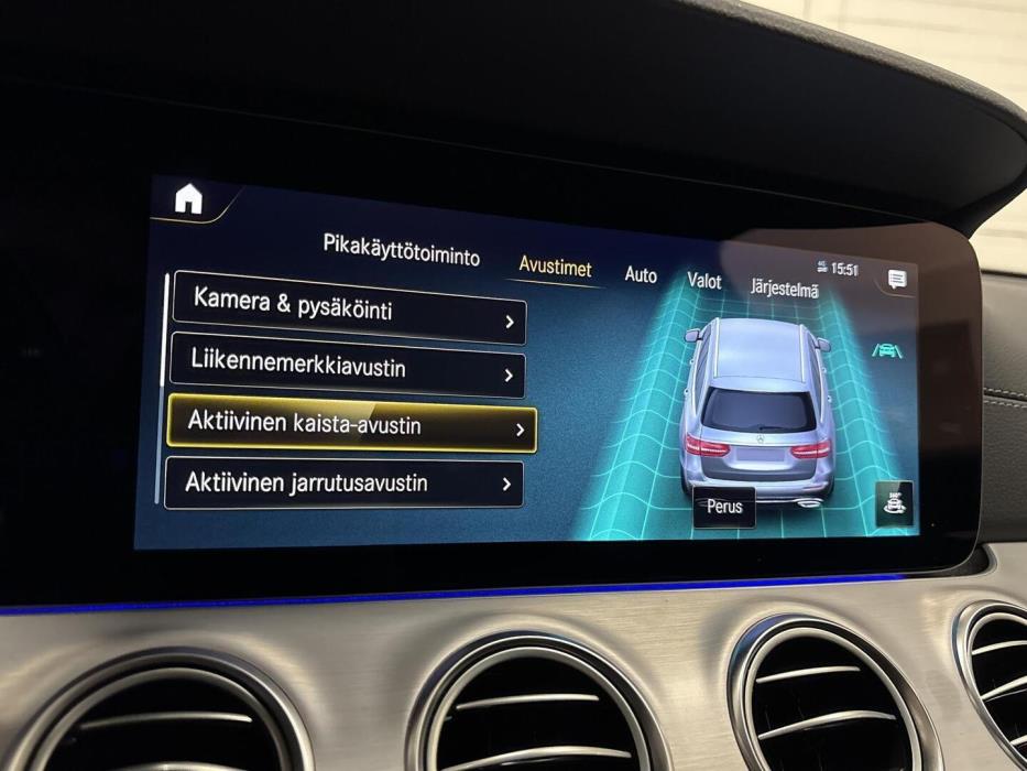 MERCEDES-BENZ E 2023