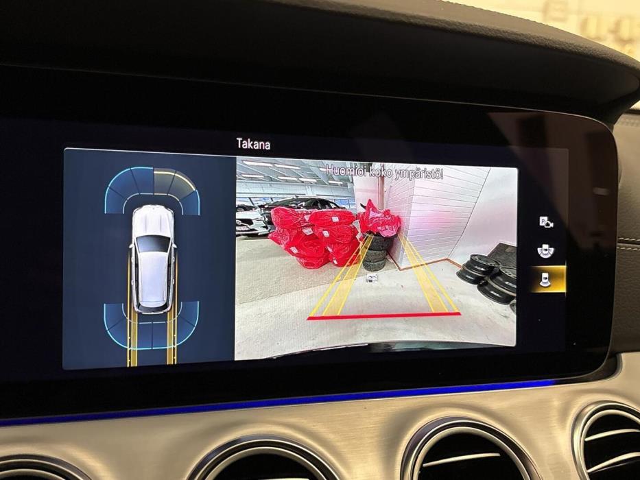 MERCEDES-BENZ E 2023