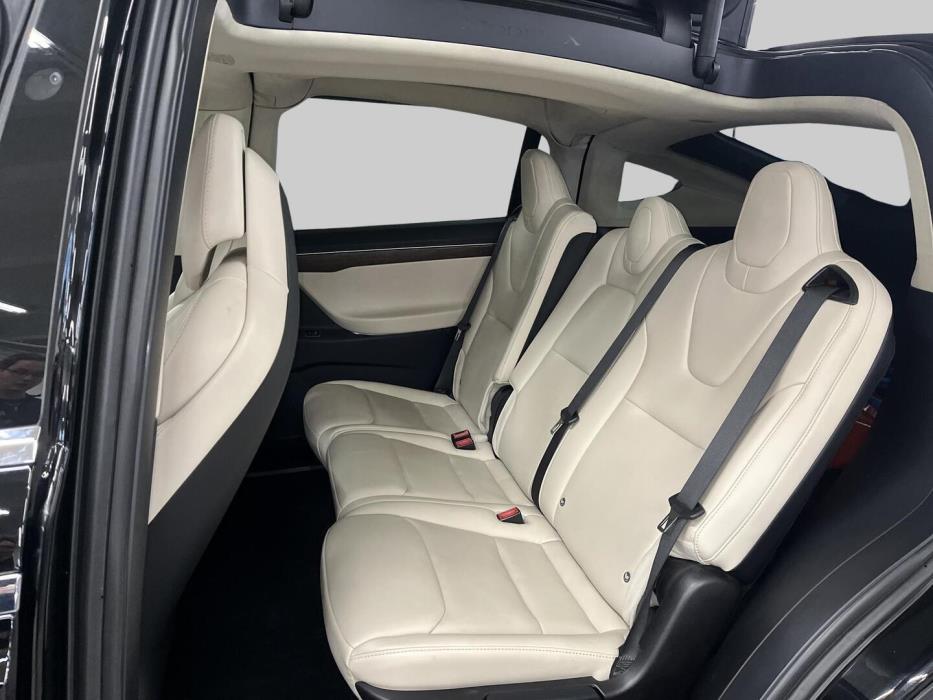 TESLA Model X 2018