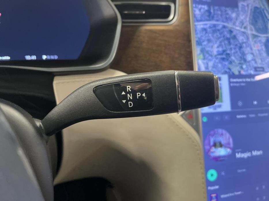 TESLA Model X 2018