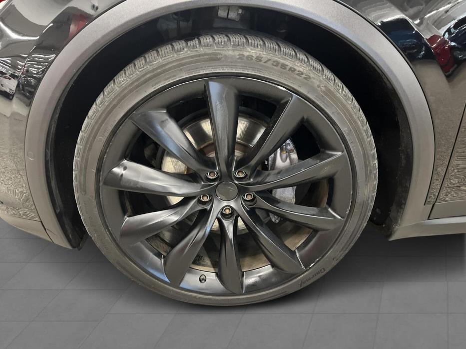 TESLA Model X 2018