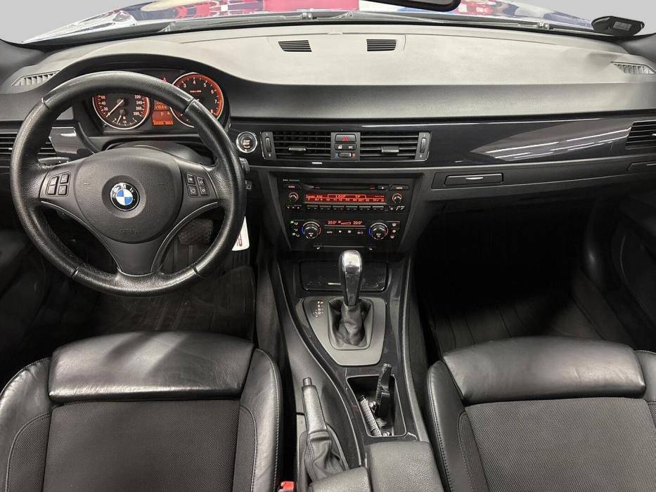 BMW 325 2008