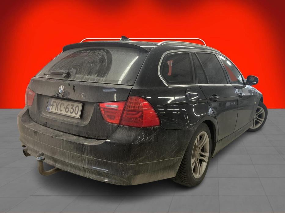 BMW 318 2011