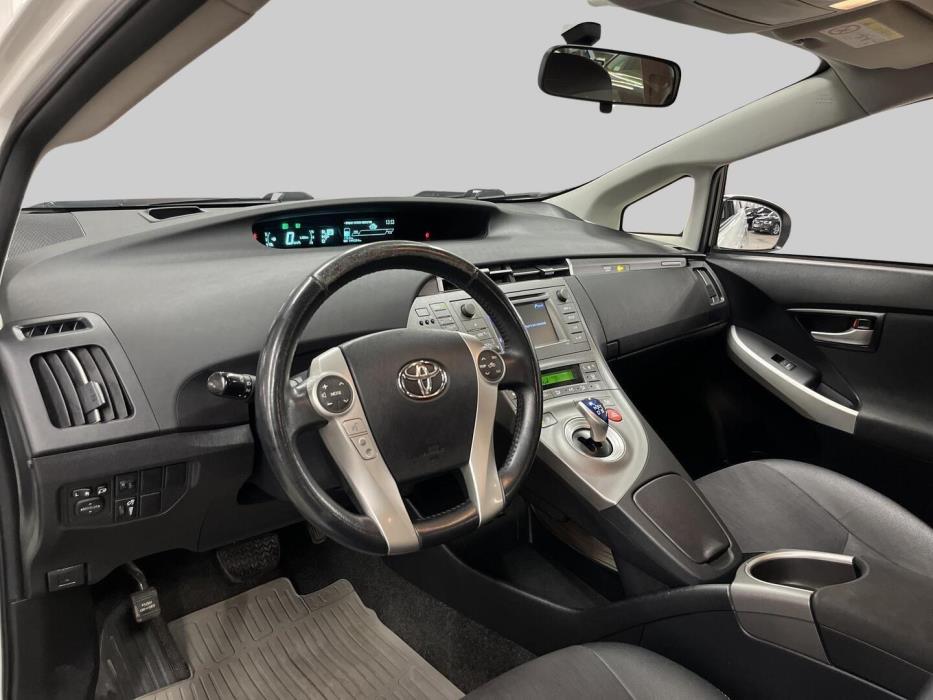 TOYOTA PRIUS PLUG-IN 2014