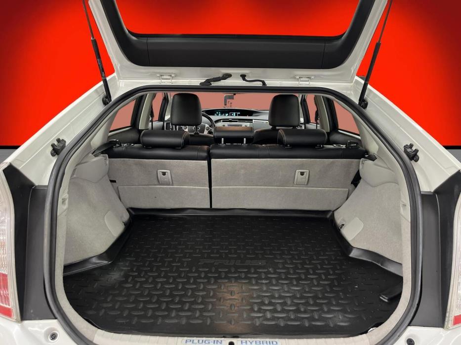 TOYOTA PRIUS PLUG-IN 2014