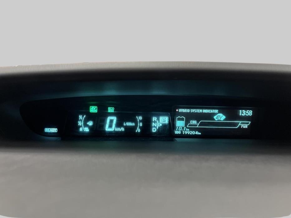 TOYOTA PRIUS PLUG-IN 2014