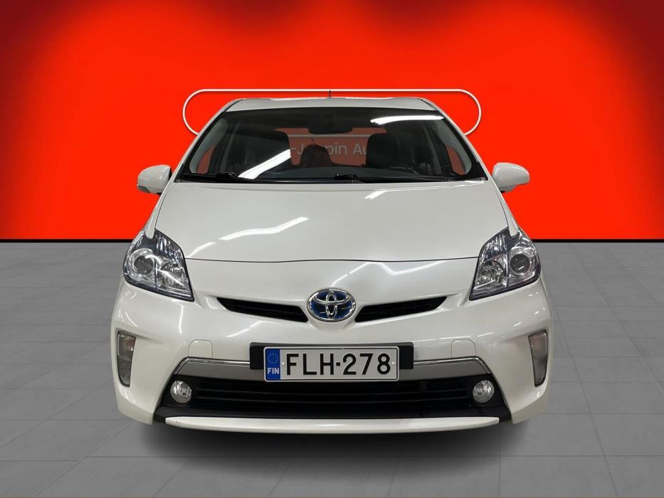 TOYOTA PRIUS PLUG-IN 2014