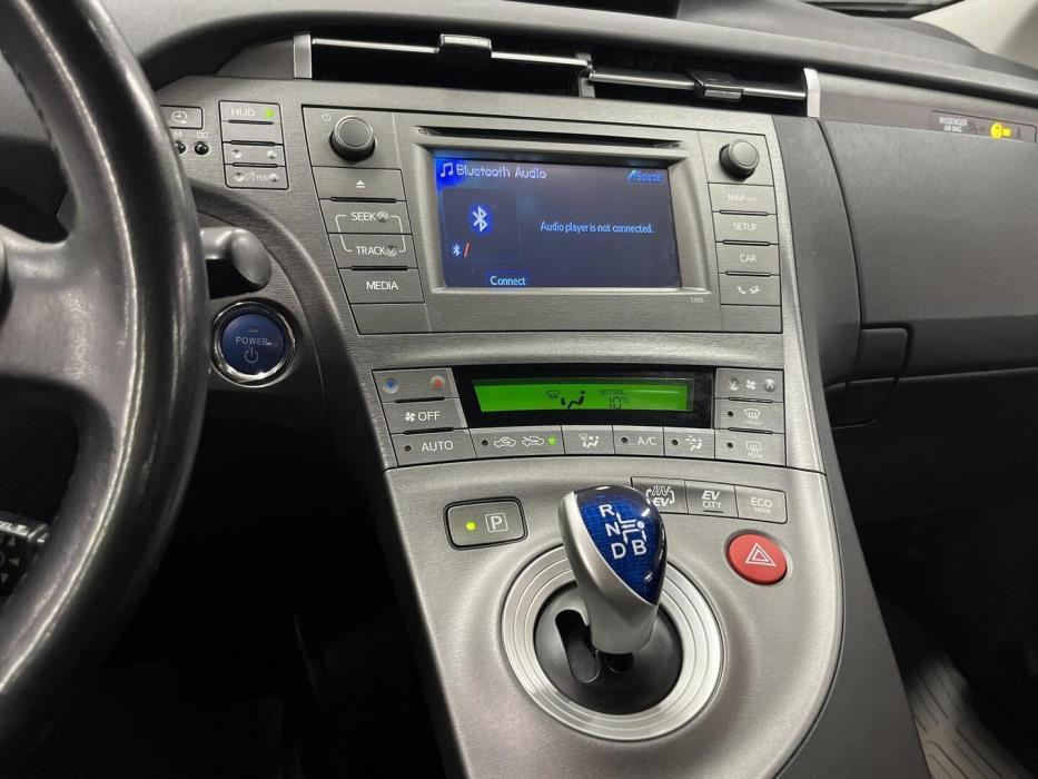 TOYOTA PRIUS PLUG-IN 2014