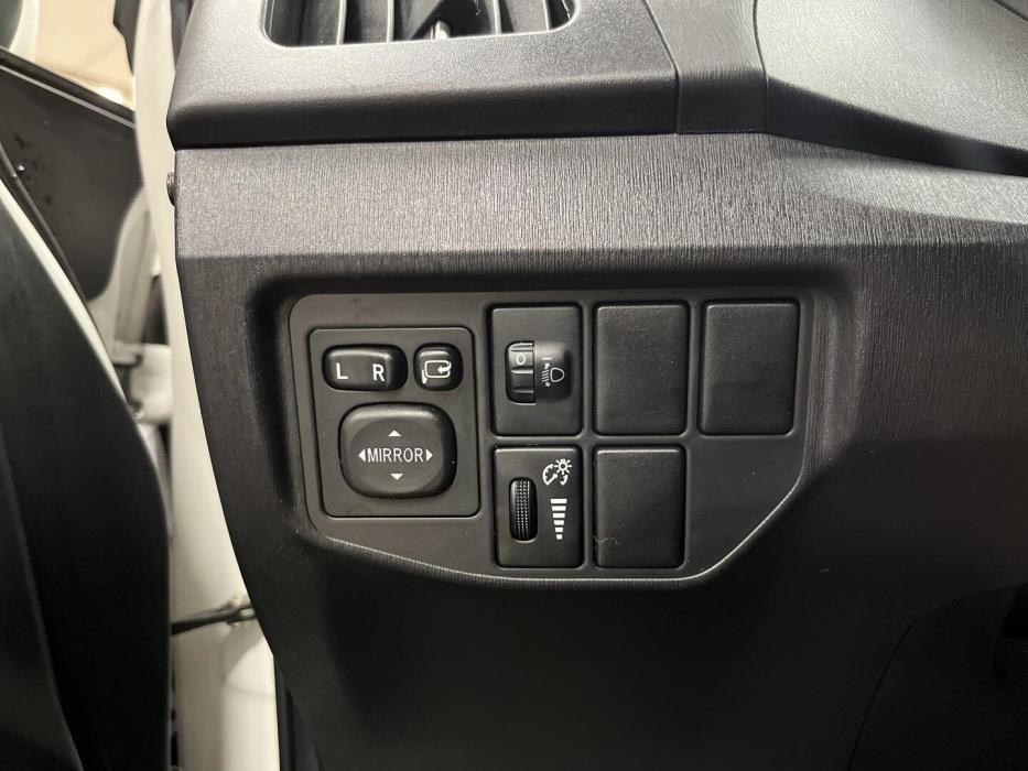 TOYOTA PRIUS PLUG-IN 2014