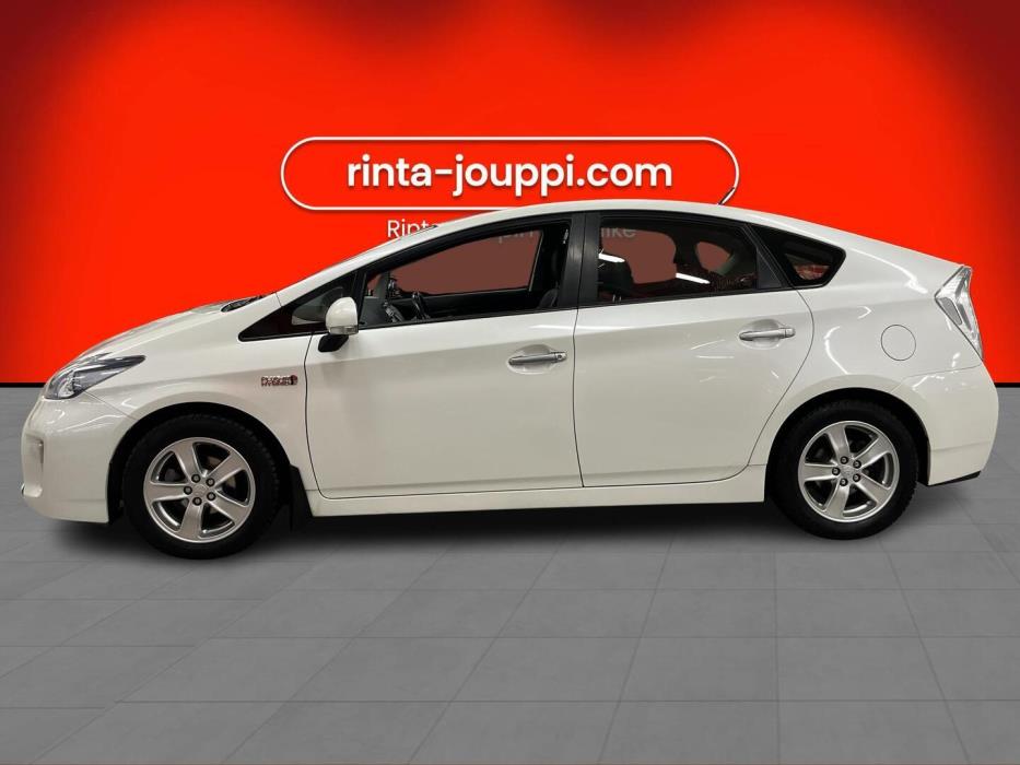 TOYOTA PRIUS PLUG-IN 2014