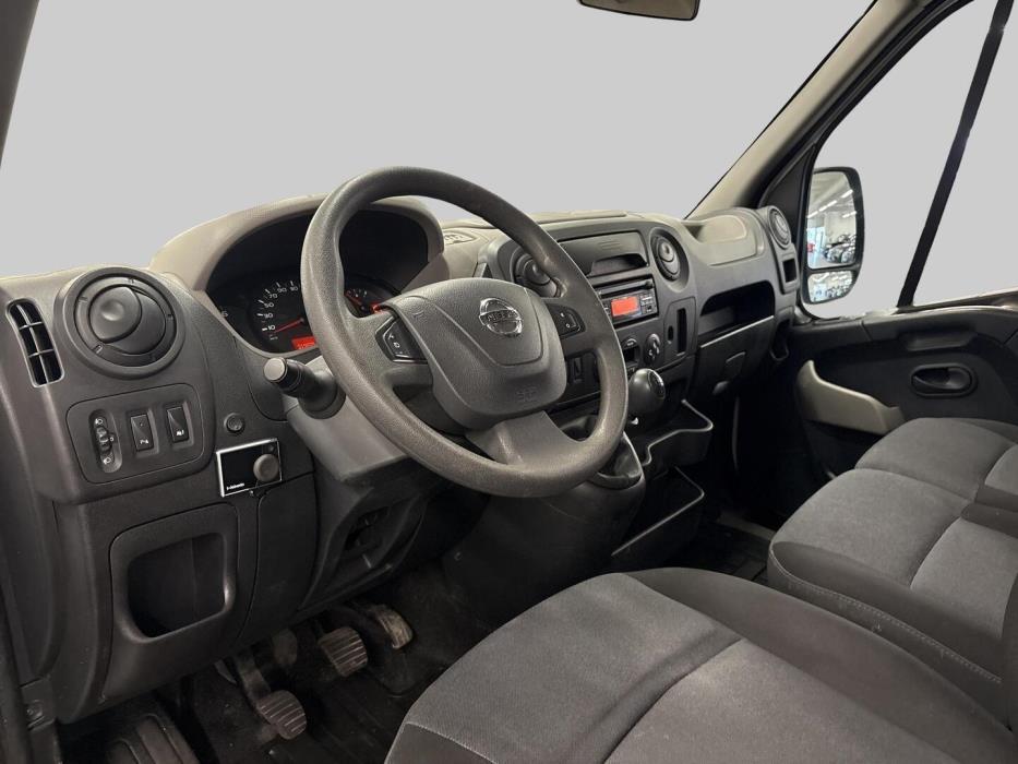 NISSAN NV400 2018