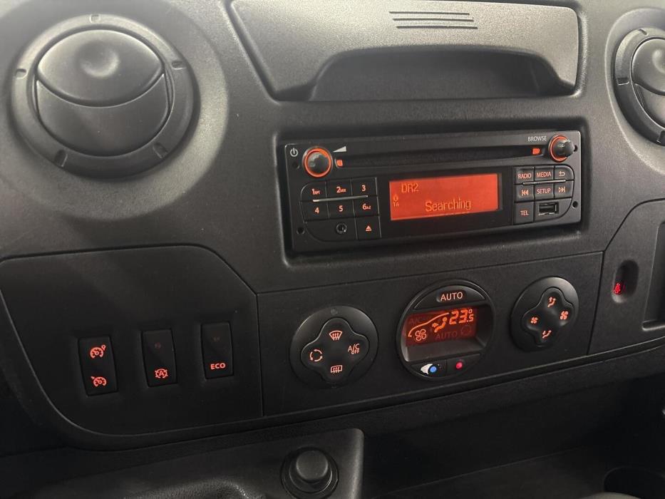 NISSAN NV400 2018