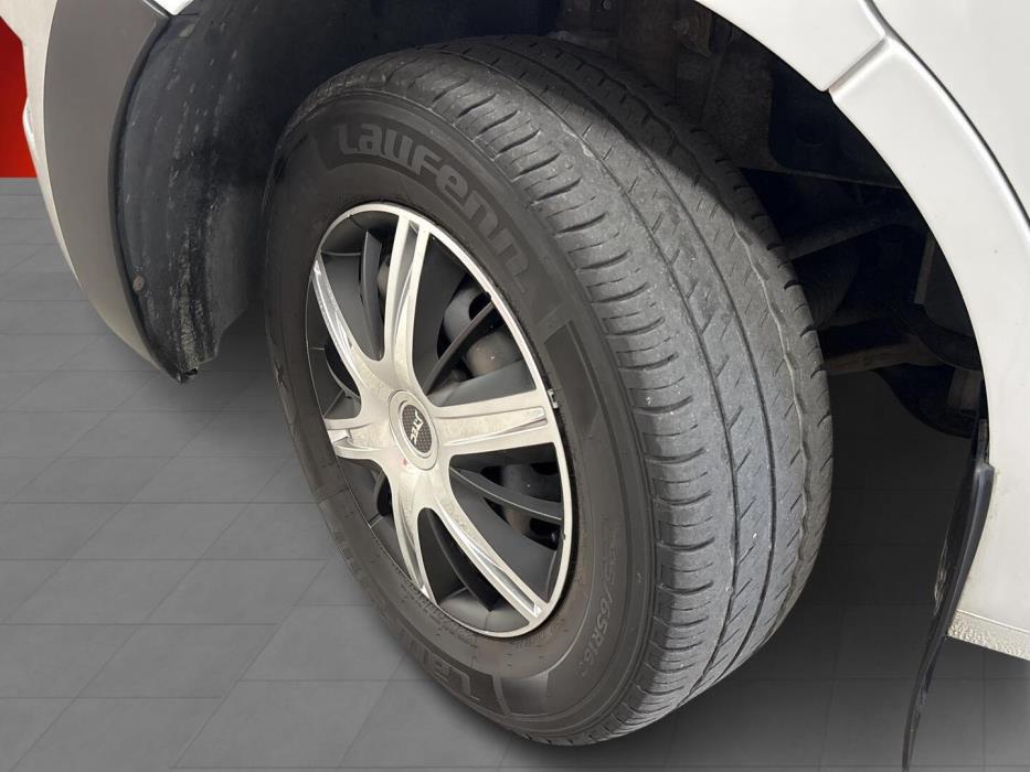 NISSAN NV400 2018