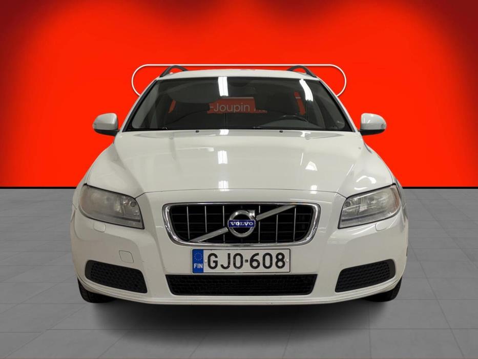 VOLVO V70 2011
