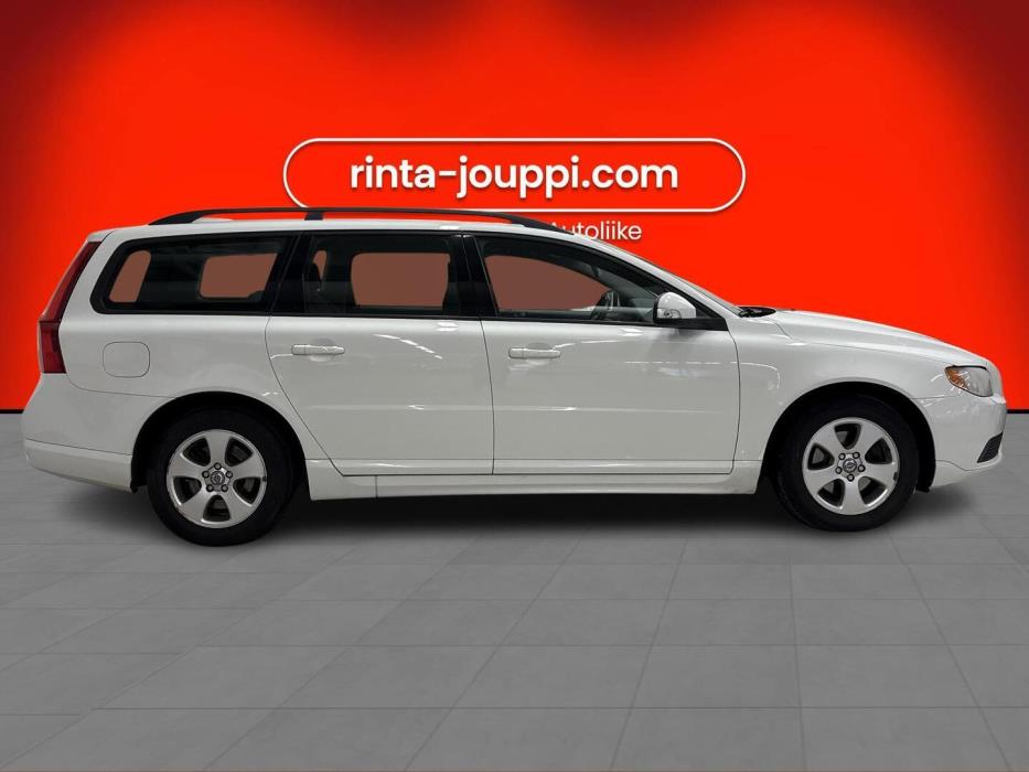 VOLVO V70 2011