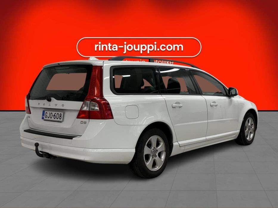 VOLVO V70 2011