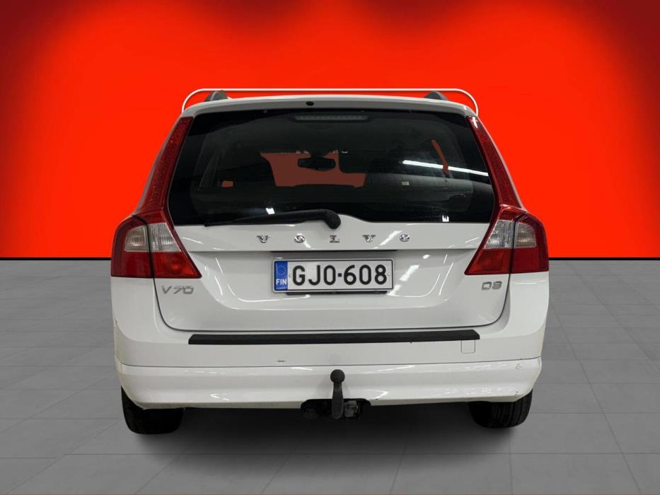 VOLVO V70 2011