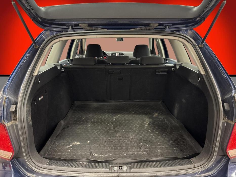 VOLKSWAGEN Golf 2012