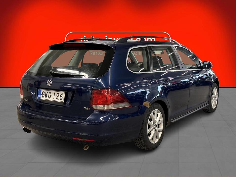 VOLKSWAGEN Golf 2012