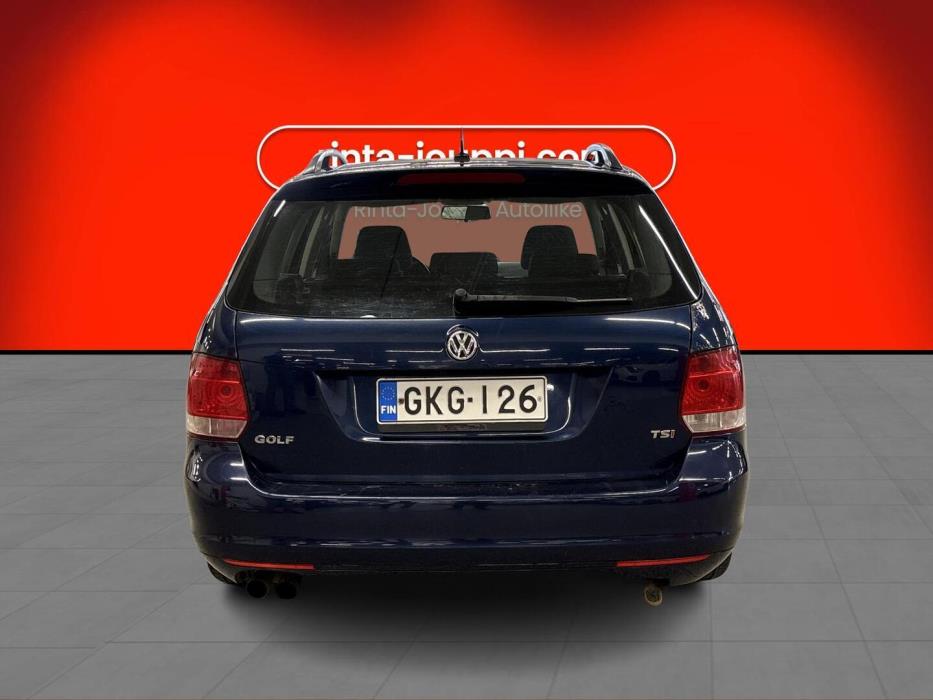 VOLKSWAGEN Golf 2012