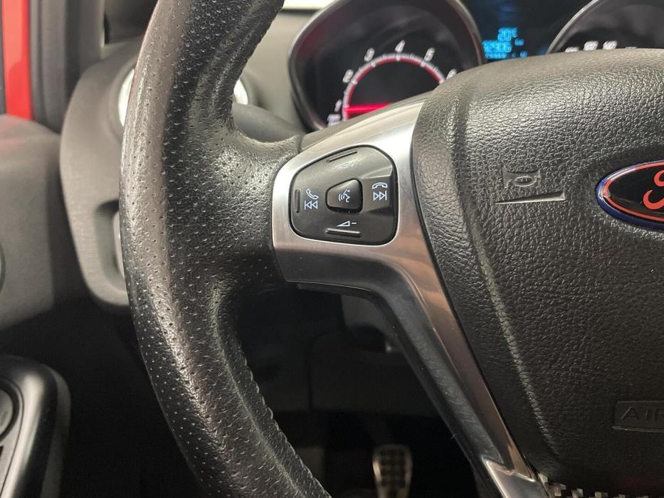 FORD Fiesta 2013