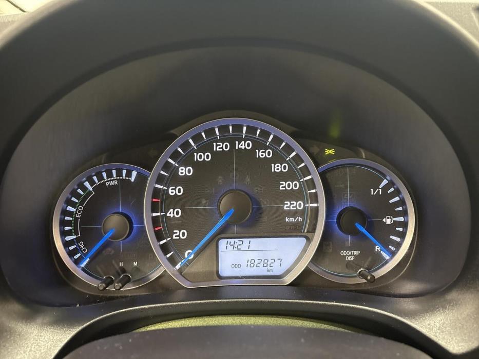 TOYOTA Yaris 2014