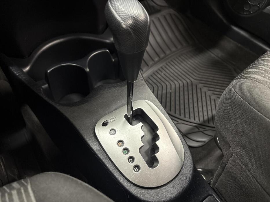 TOYOTA Yaris 2014