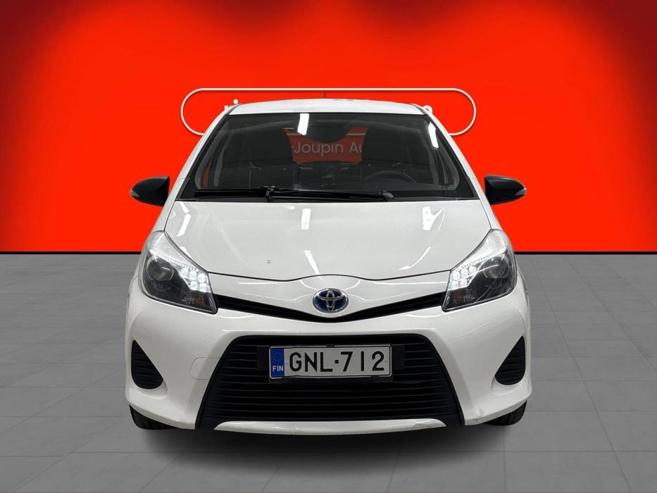 TOYOTA Yaris 2014