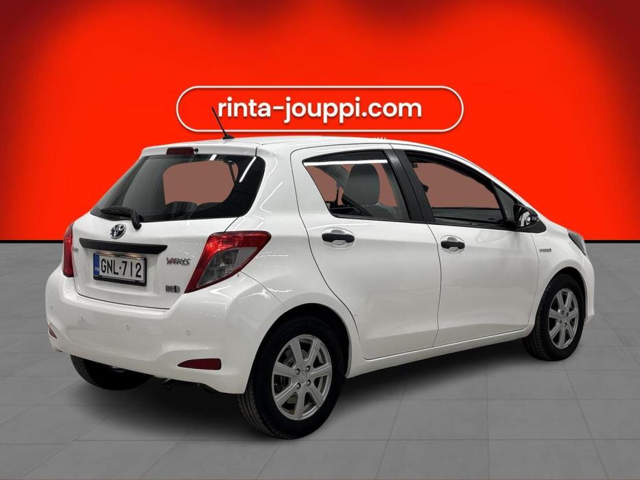 TOYOTA Yaris 2014