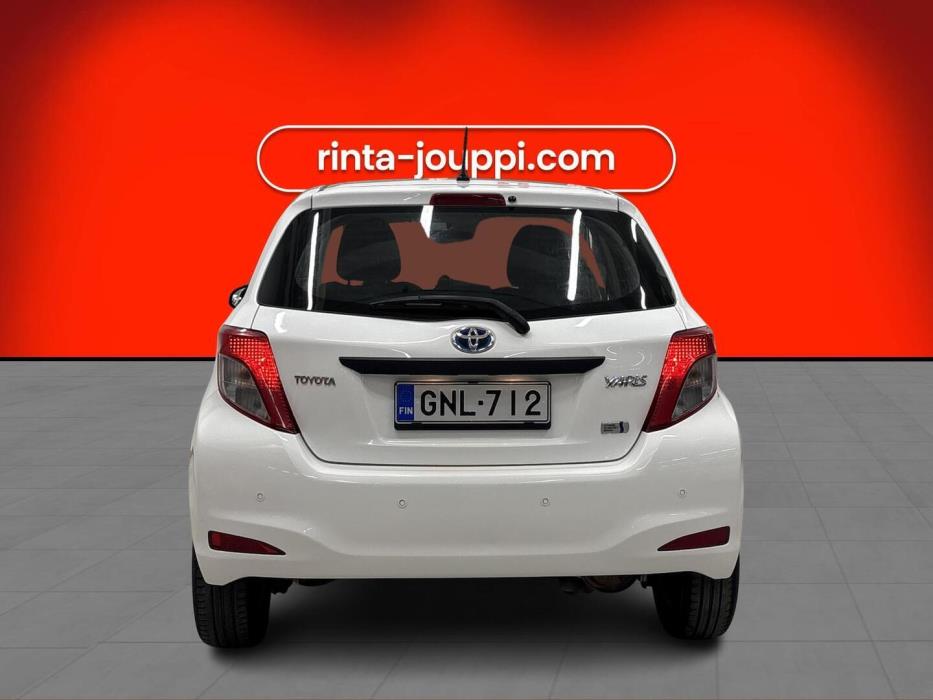 TOYOTA Yaris 2014