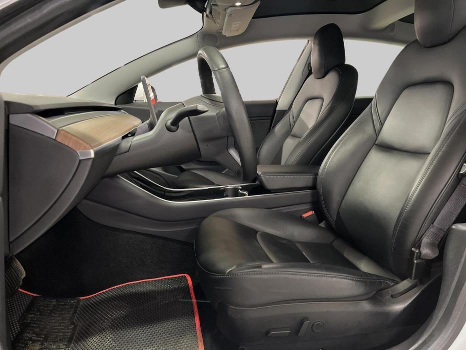 TESLA Model 3 2019