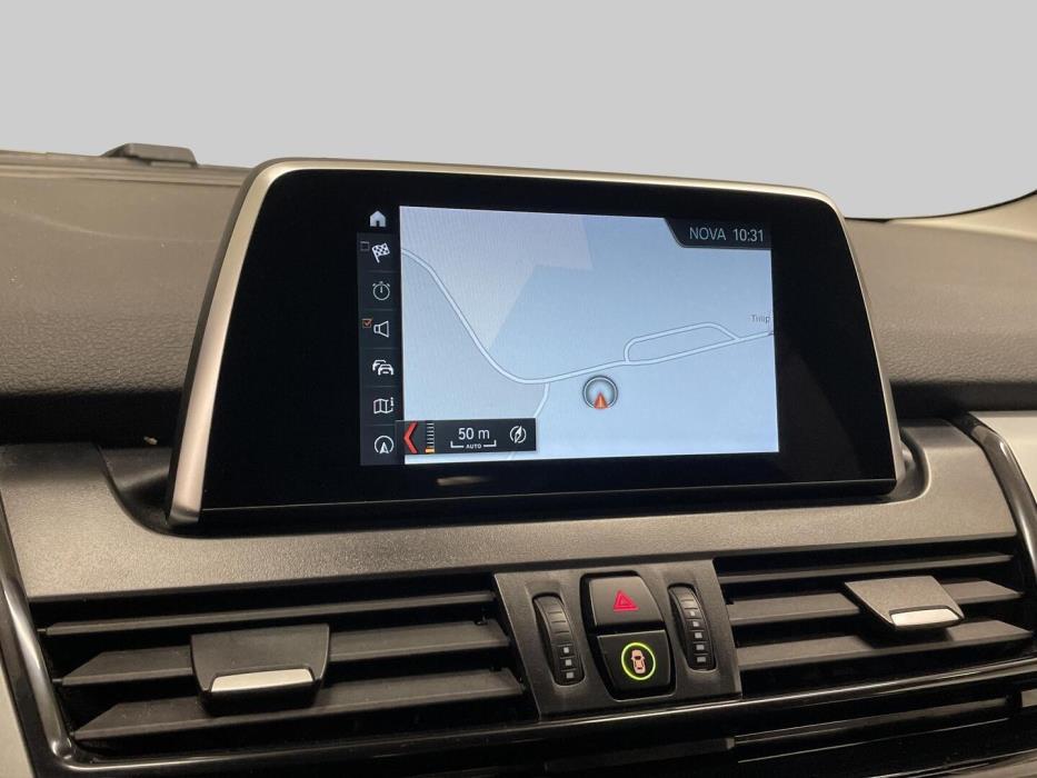 BMW 225 2019