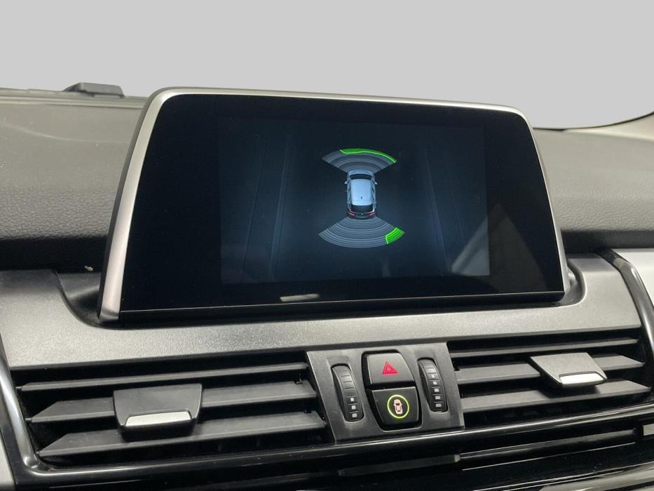 BMW 225 2019