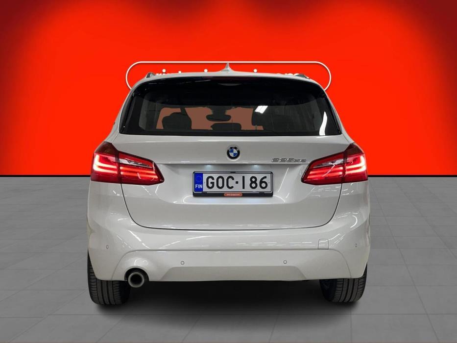 BMW 225 2019