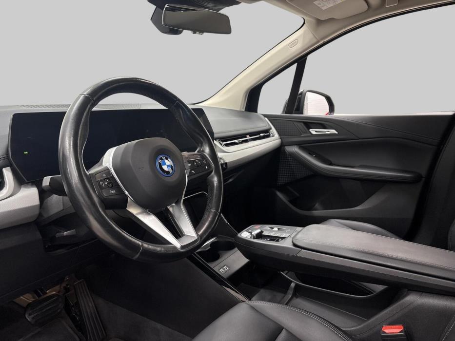 BMW 230 2023