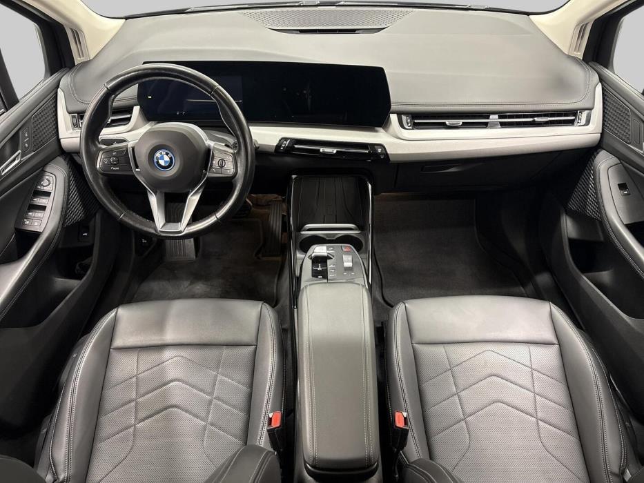 BMW 230 2023
