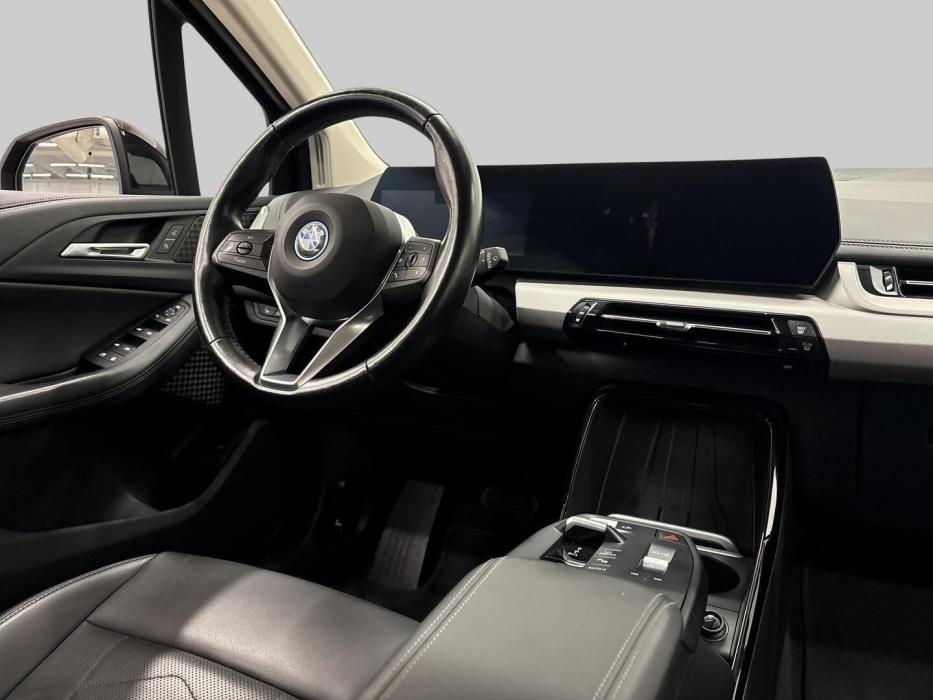 BMW 230 2023