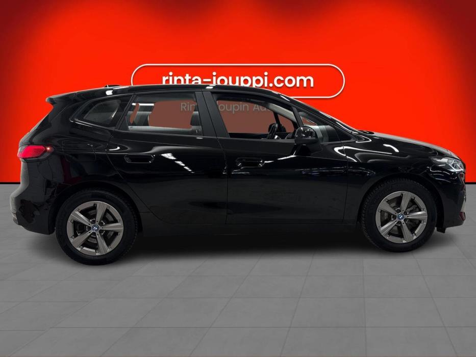 BMW 230 2023