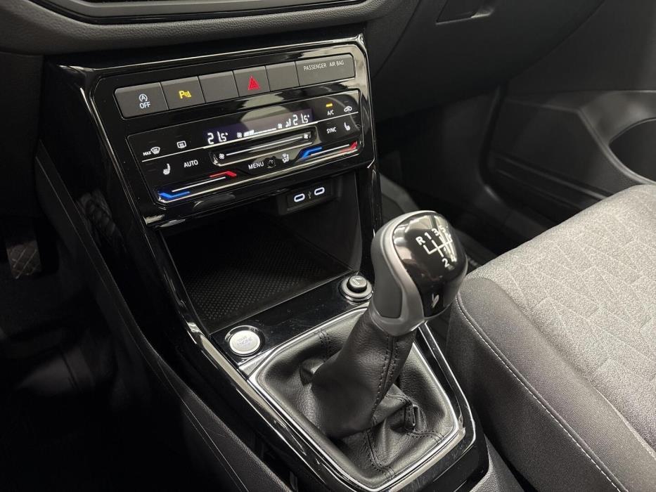 VOLKSWAGEN T-Cross 2024