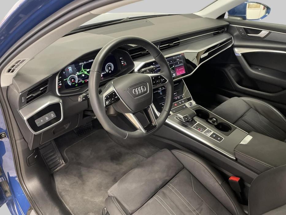 AUDI A6 2025