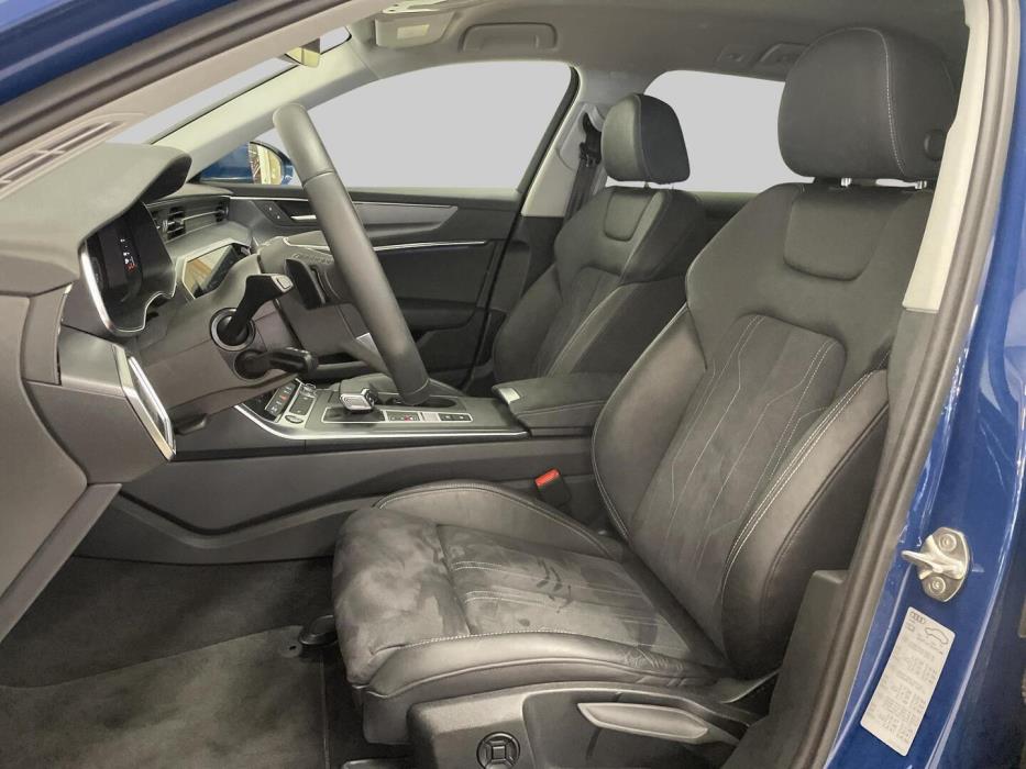 AUDI A6 2025