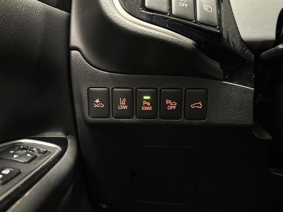 MITSUBISHI OUTLANDER 2018