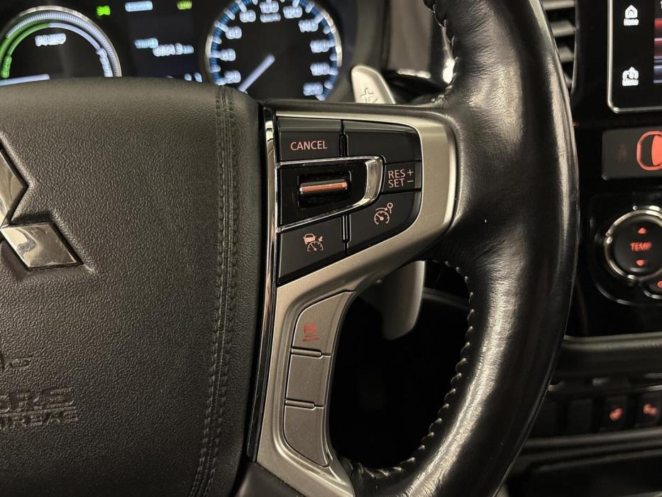 MITSUBISHI OUTLANDER 2018