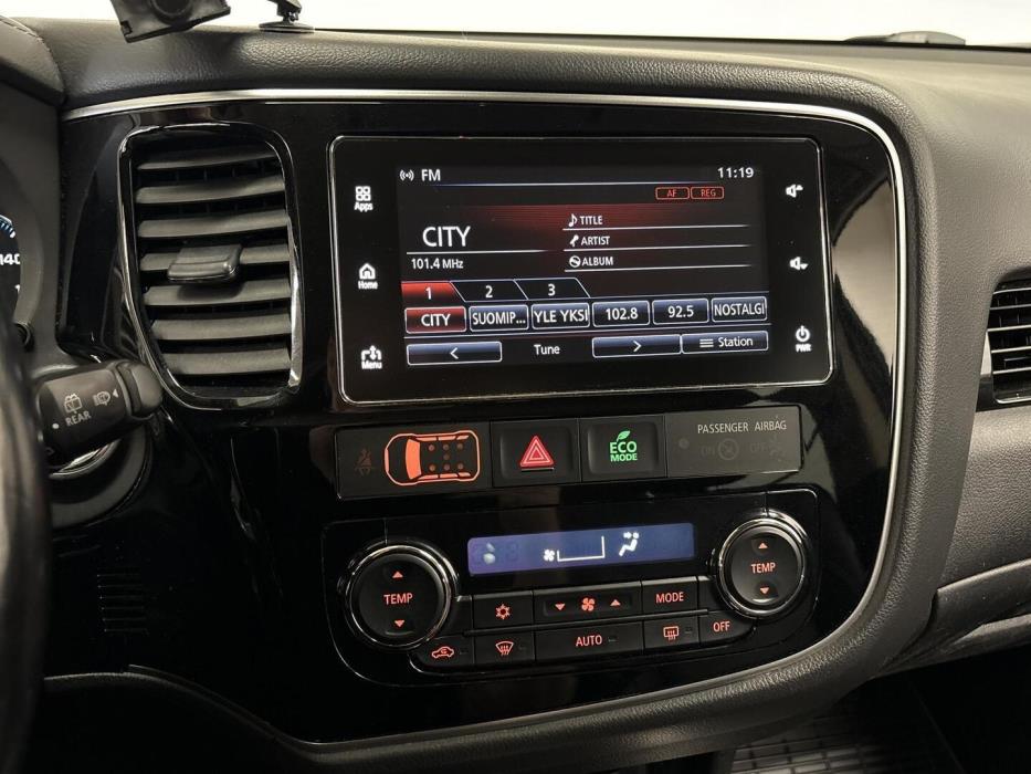 MITSUBISHI OUTLANDER 2018