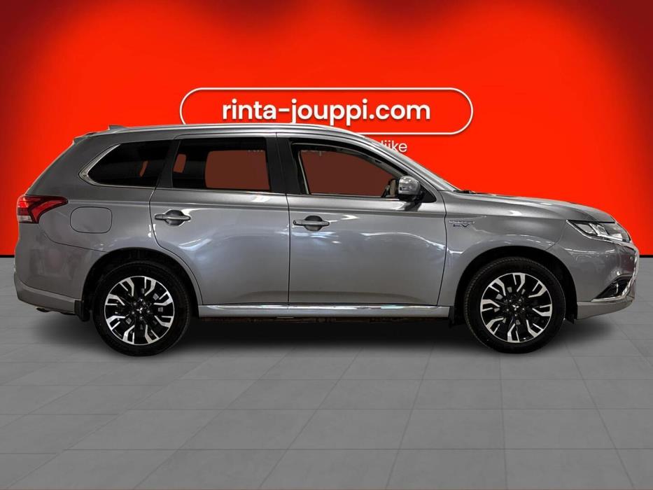 MITSUBISHI OUTLANDER 2018
