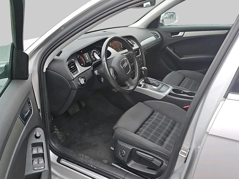 AUDI A4 2010